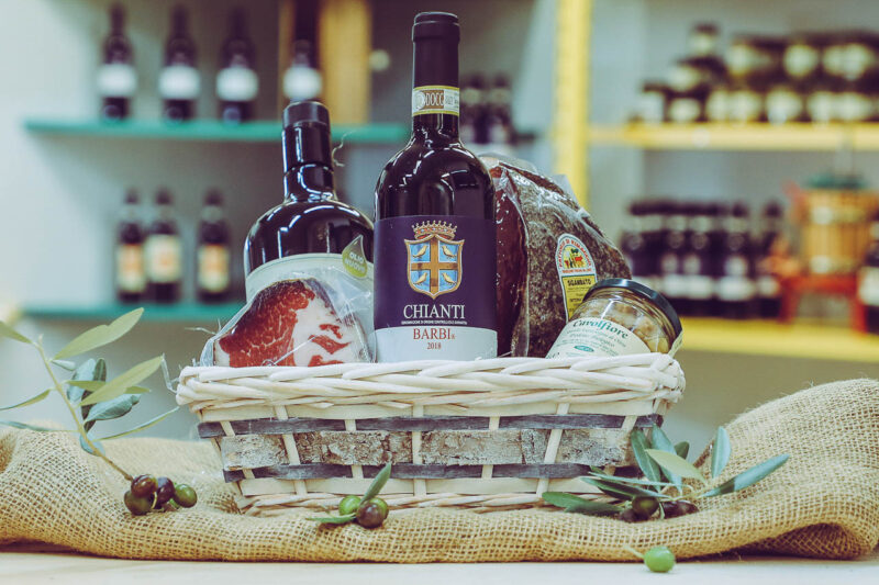 Farm Packaging of Typical Tuscan Artisan Products